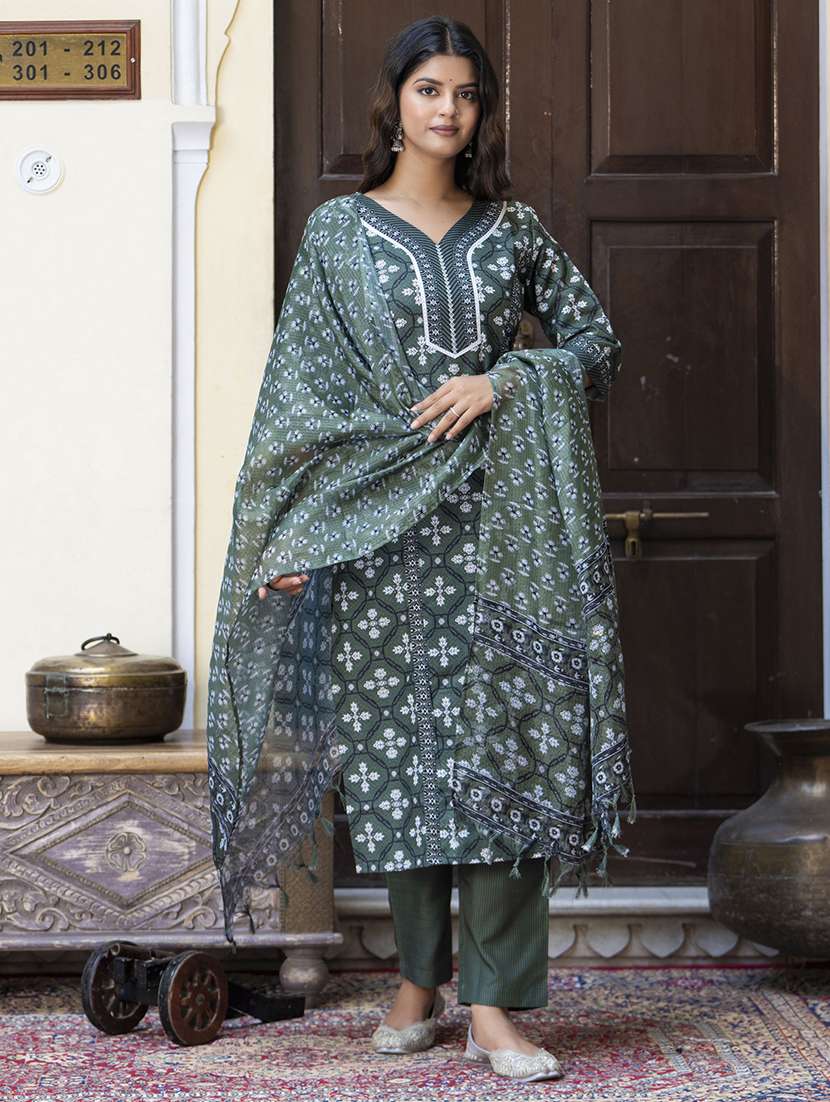 women three quarter sleeve kurta palazzo with dupatta set - 21684206 -  Standard Image - 1