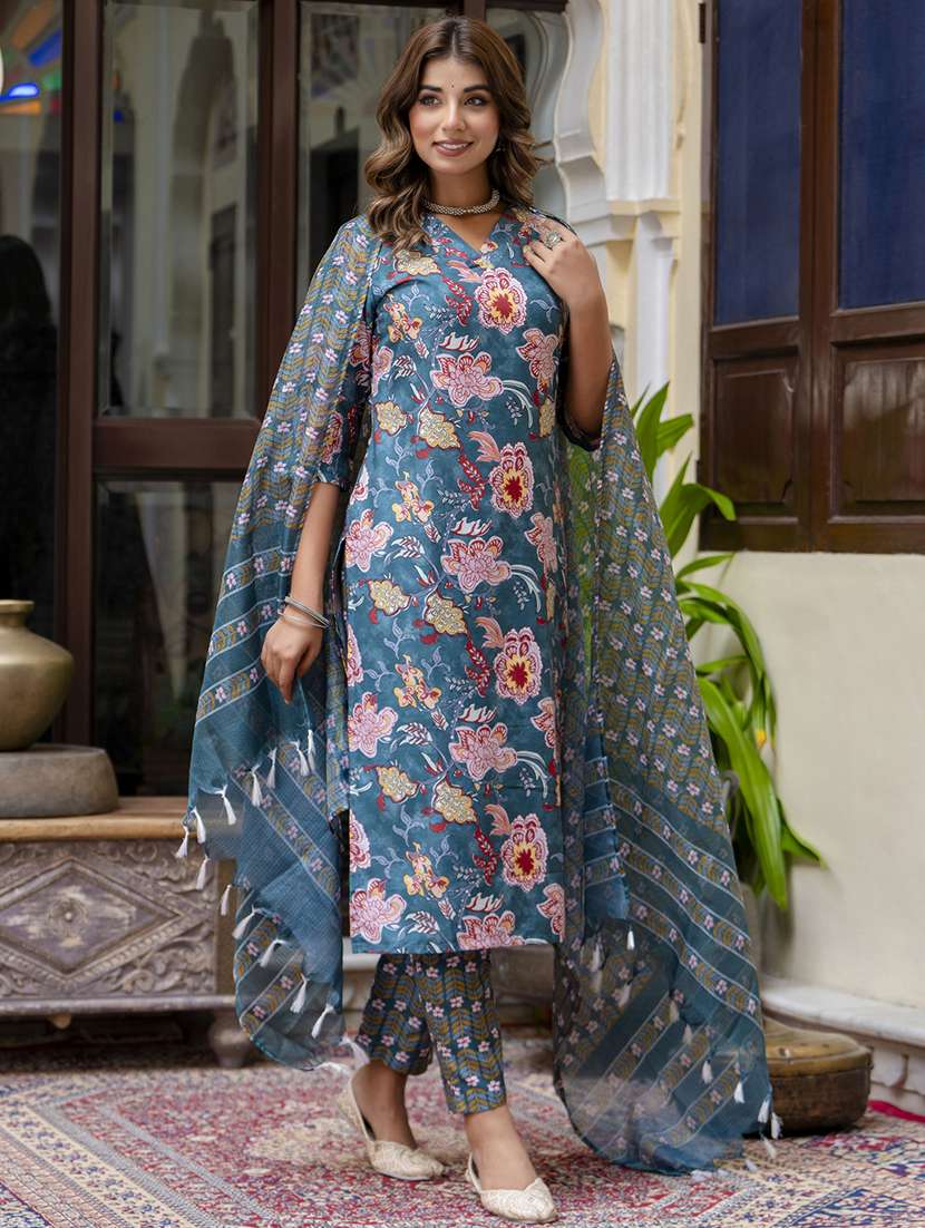 women three quarter sleeve kurta palazzo with dupatta set - 21684217 -  Standard Image - 1