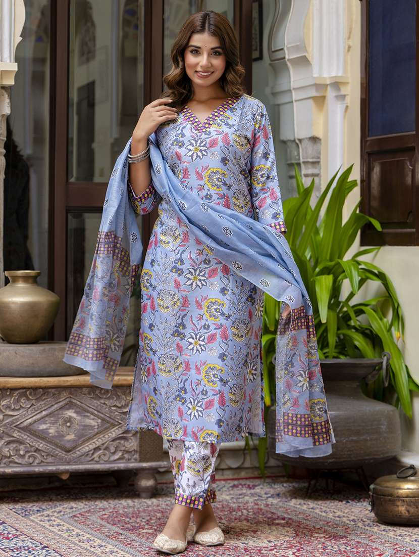 women three quarter sleeve kurta pant with dupatta set - 21684218 -  Standard Image - 1