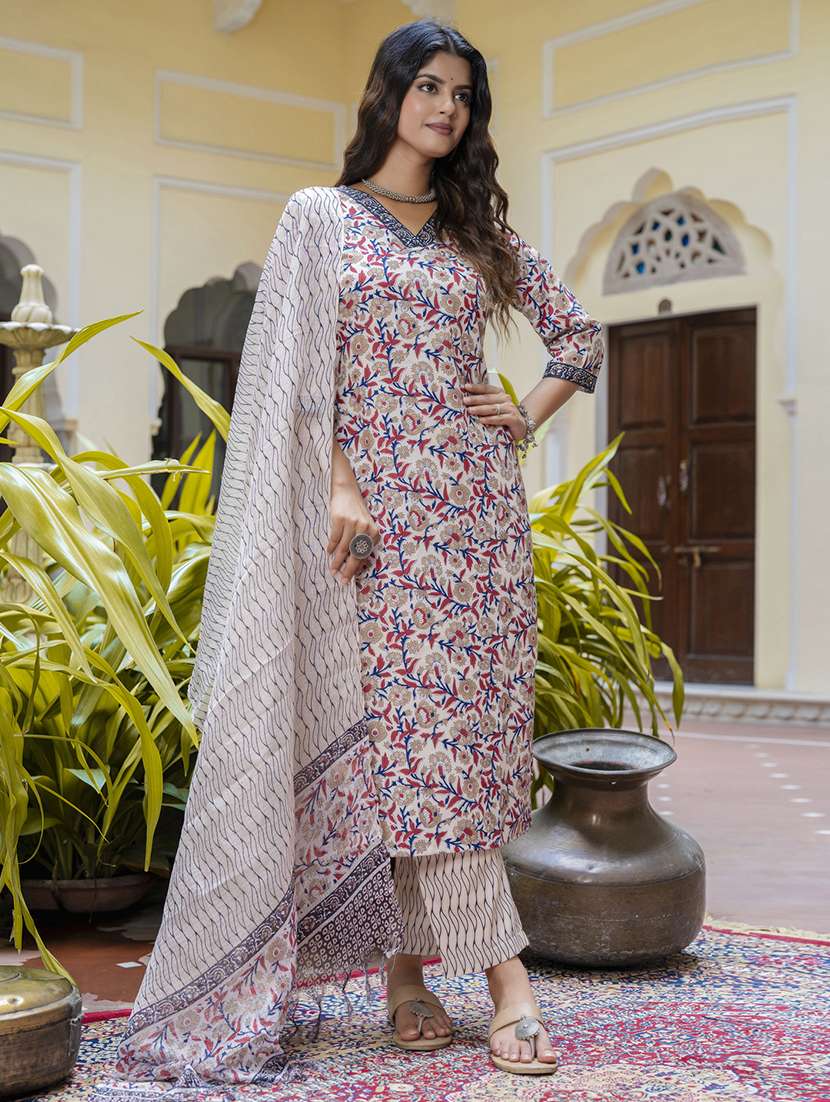 women three quarter sleeve kurta pant with dupatta set - 21684220 -  Standard Image - 1