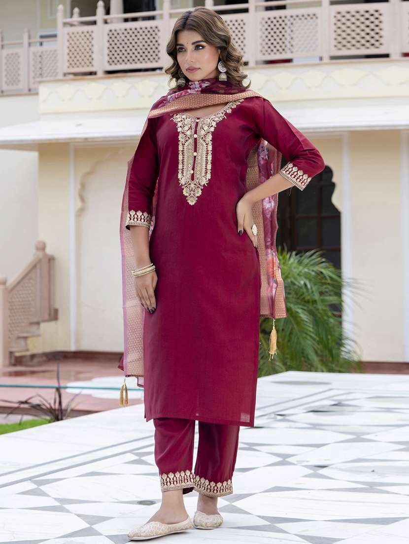 women three quarter sleeve kurta pant with dupatta set - 21684261 -  Standard Image - 1
