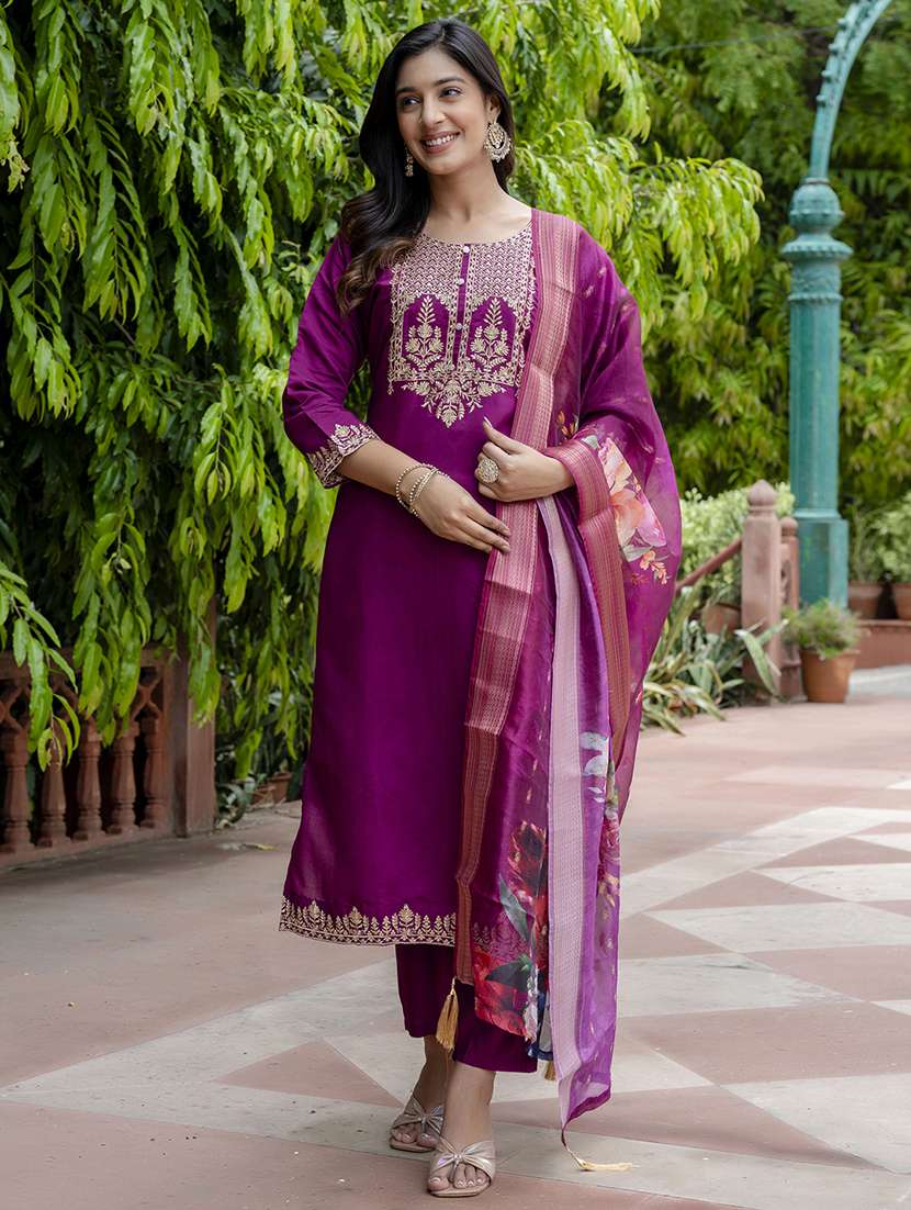 women three quarter sleeve kurta pant with dupatta set