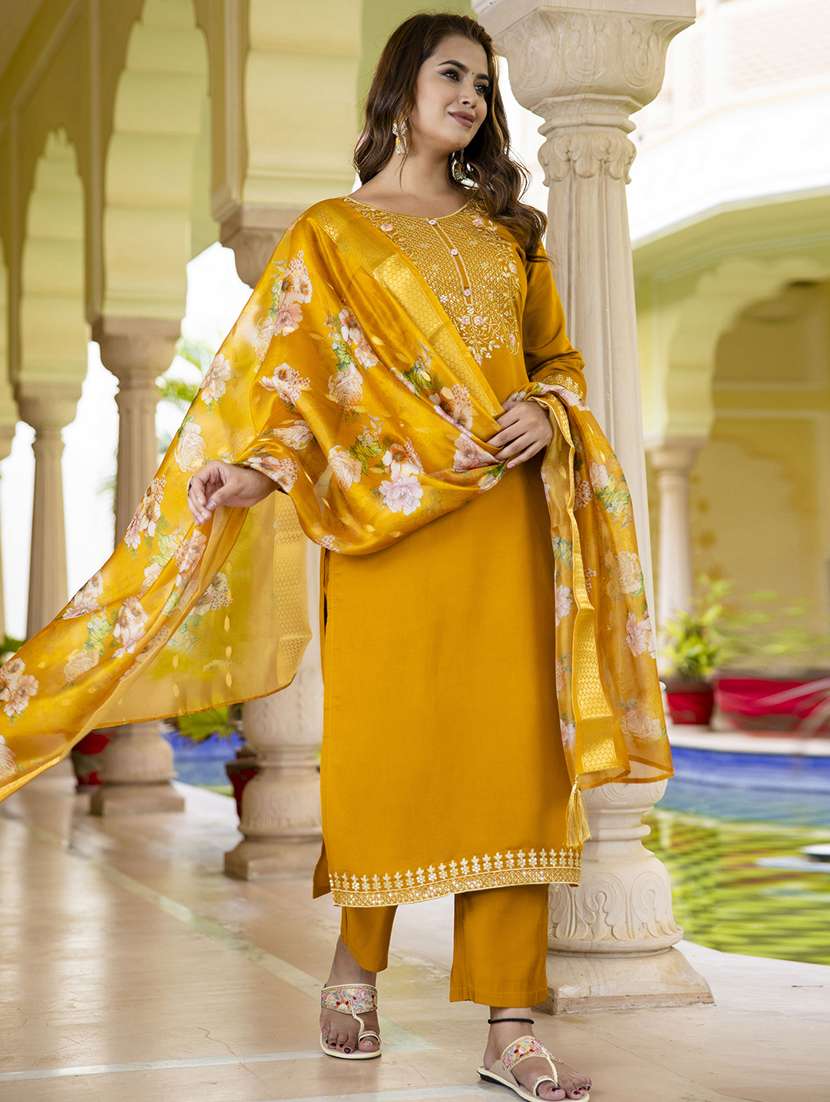 women three quarter sleeve kurta pant with dupatta set - 21684287 -  Standard Image - 1