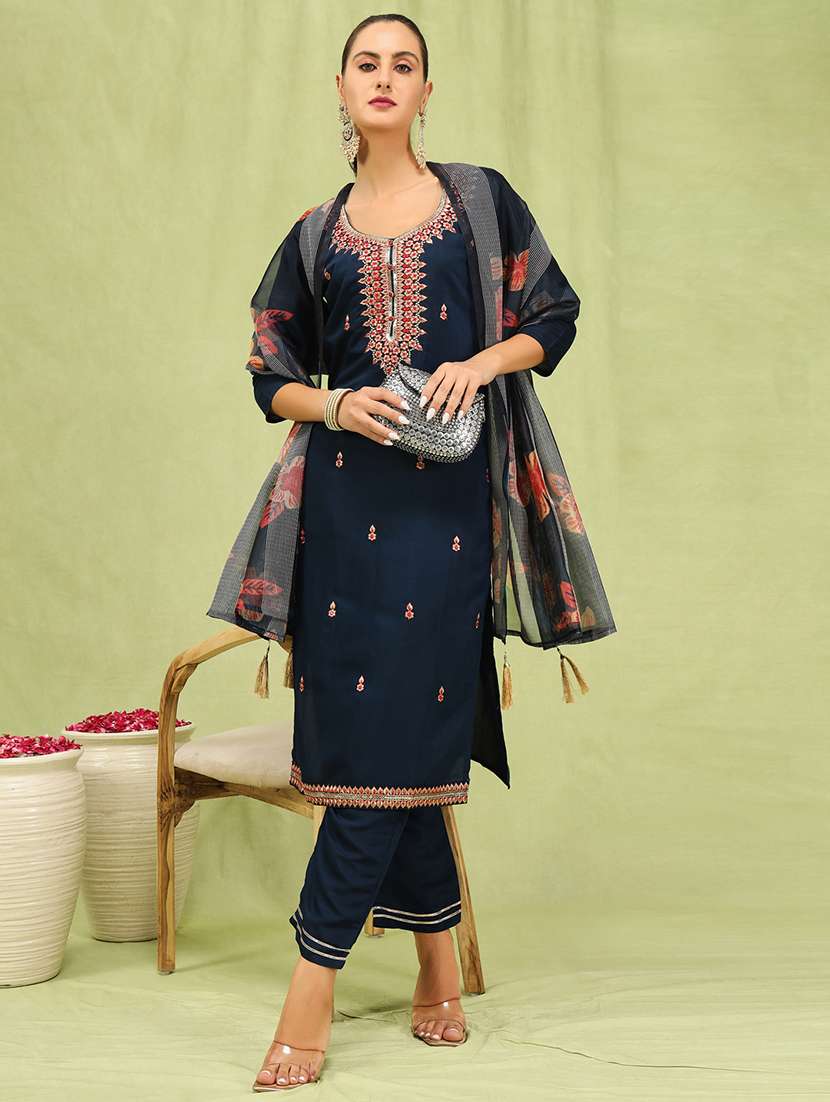 women three quarter sleeve kurta pant with dupatta set