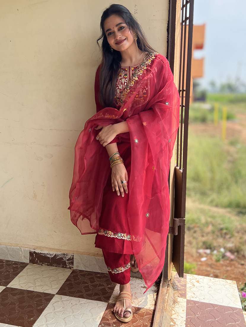 women three quarter sleeve kurta pant with dupatta set