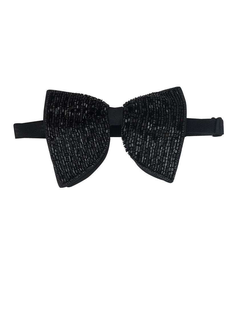 men elegant accessory set of bow tie & lapel pin combo - 21684923 - Standard Image - 4