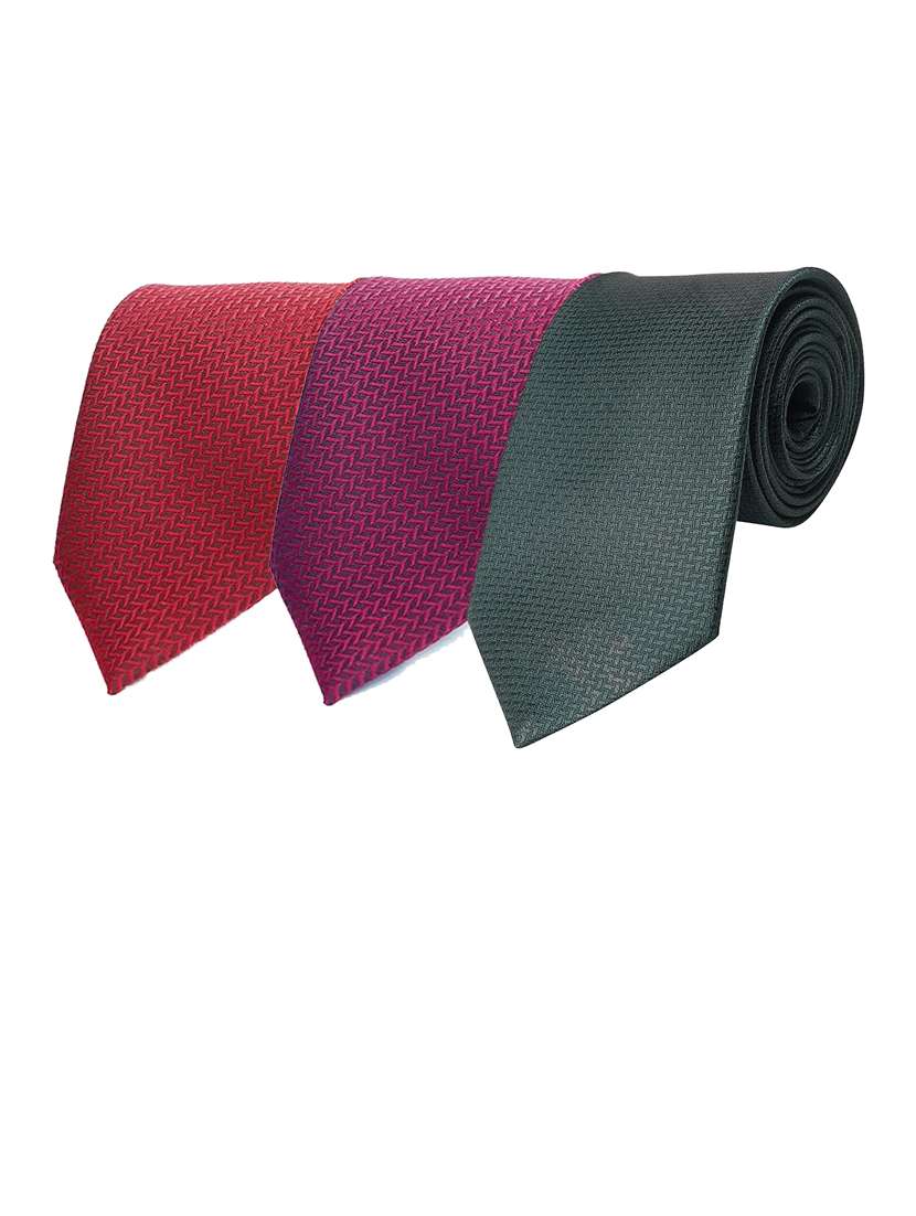 men elegant combo of self-textured ties