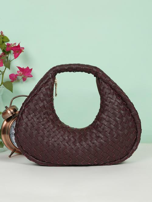 women textured leather handbag - 21685466 - Standard Image - 0