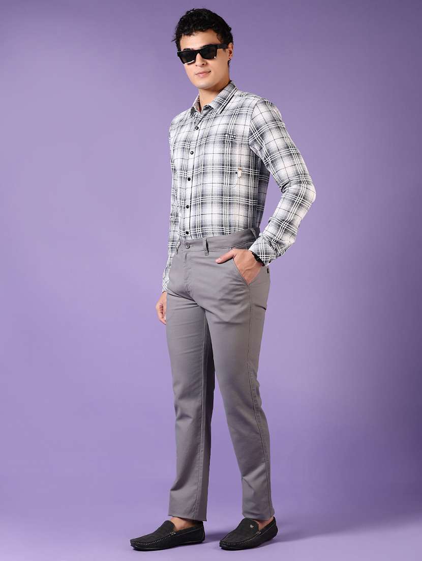 men solid mid rise chinos trouser - 21685727 -  Standard Image - 4