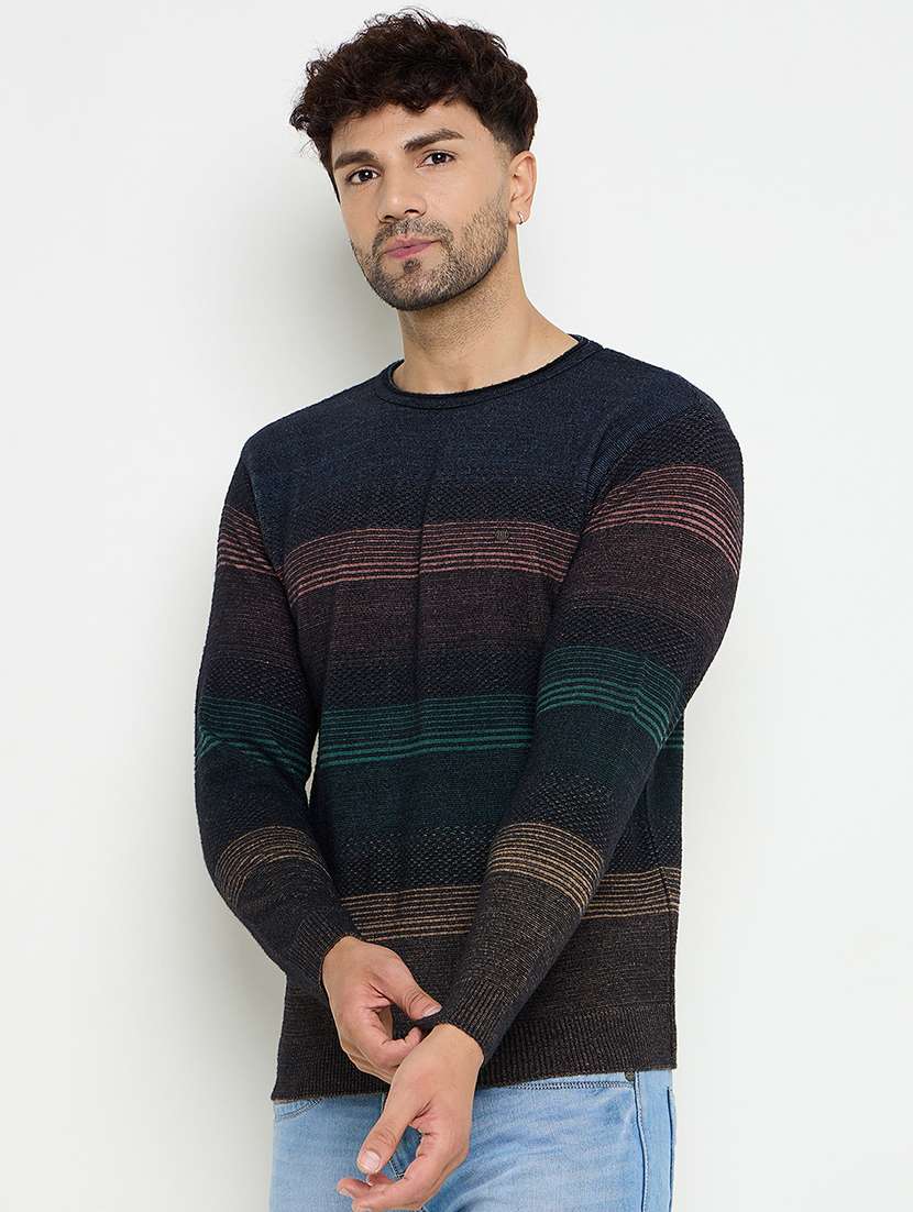 men striped long sleeves pullover - 21686349 -  Standard Image - 1