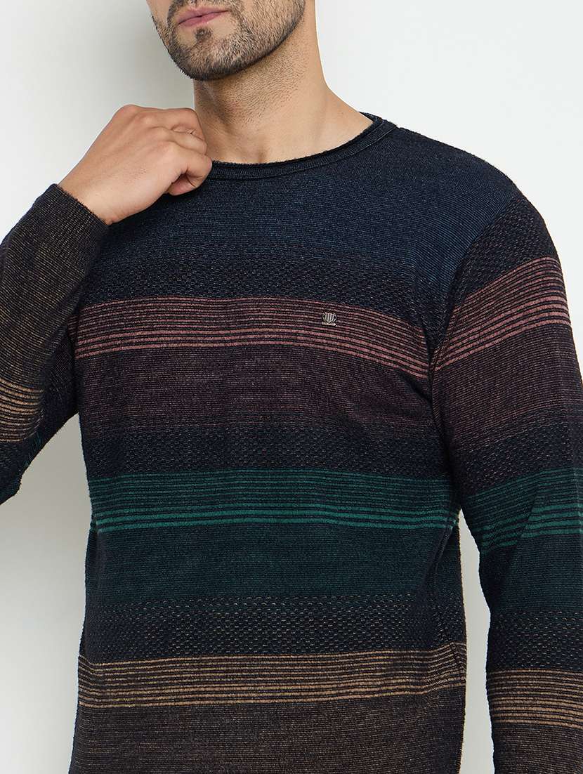 men striped long sleeves pullover - 21686349 -  Standard Image - 4