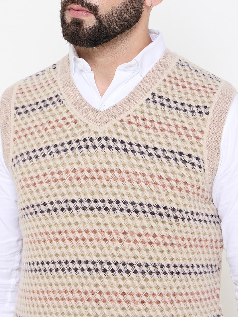 men self designed sleeveless pullover - 21686363 - Standard Image - 4