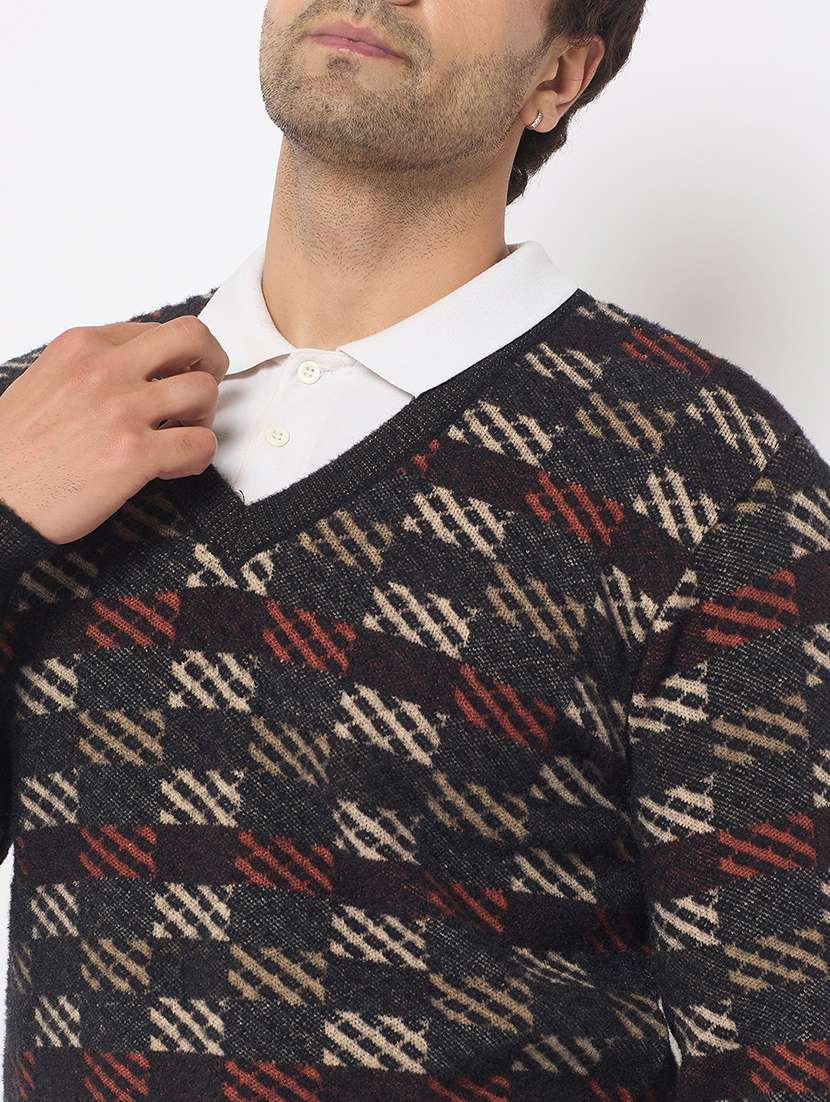 men long sleeves checkered pullover - 21686370 -  Standard Image - 4