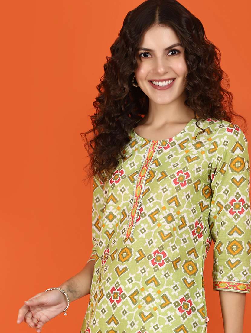 women three quarter sleeve straight kurta - 21686755 -  Standard Image - 4