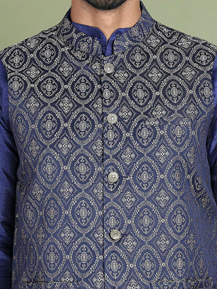 men self design kurta pyjama with jacket ethnic wear set - 21687088 -  Standard Image - 4