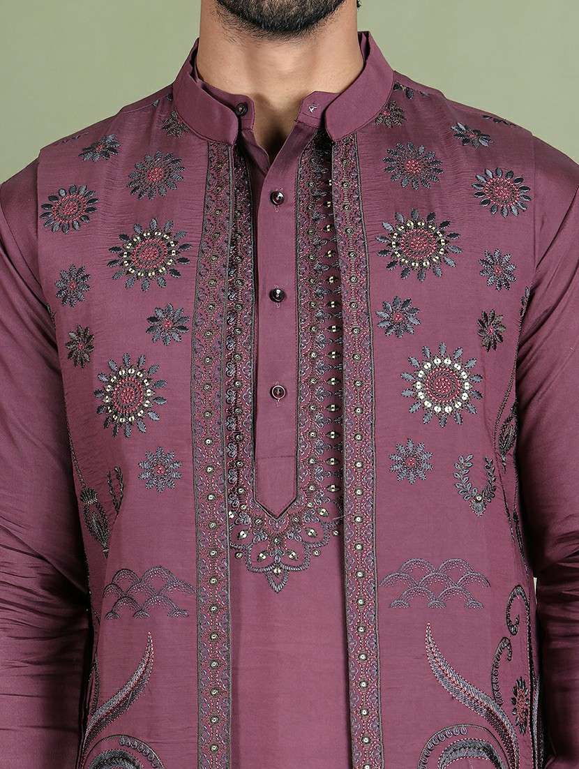 men embroidered kurta pyjama with jacket ethnic wear set - 21687091 - Standard Image - 4