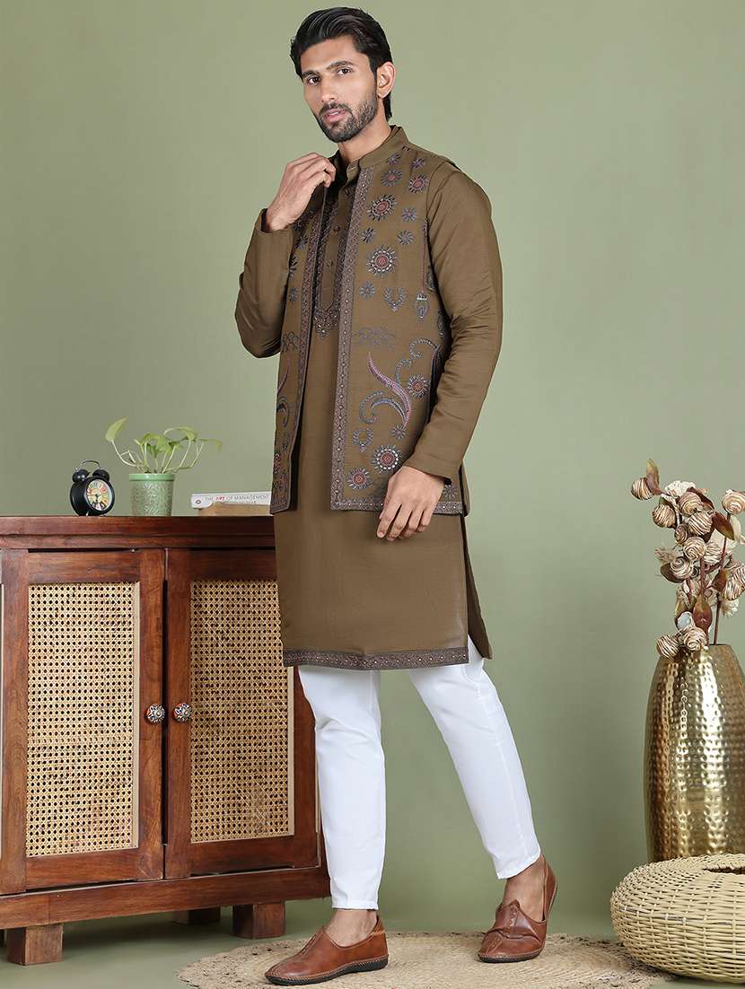 men embroidered kurta pyjama with jacket ethnic wear set - 21687092 -  Standard Image - 1