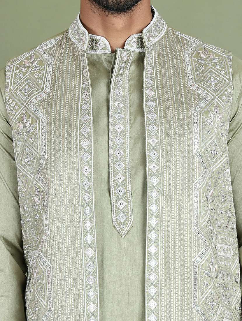 men embroidered kurta pyjama with jacket ethnic wear set - 21687093 -  Standard Image - 4