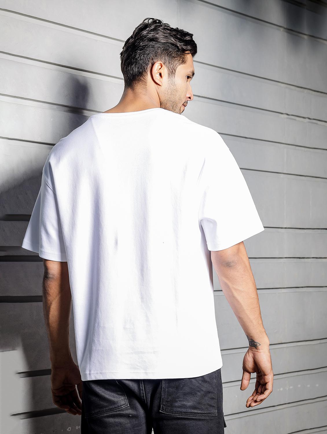 men round neck front print t-shirt - 21687700 - Standard Image - 4