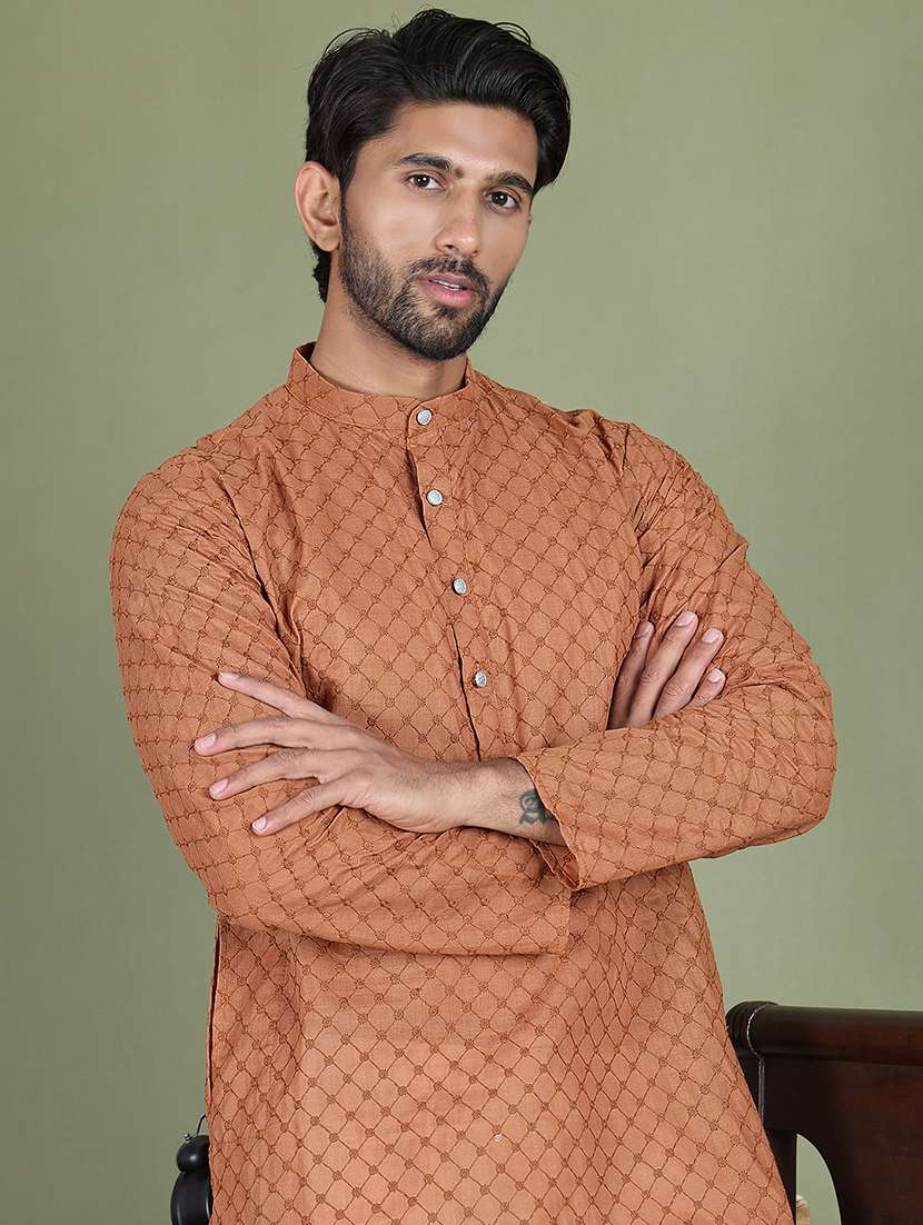 brown cotton long kurta - 21687741 - Standard Image - 4