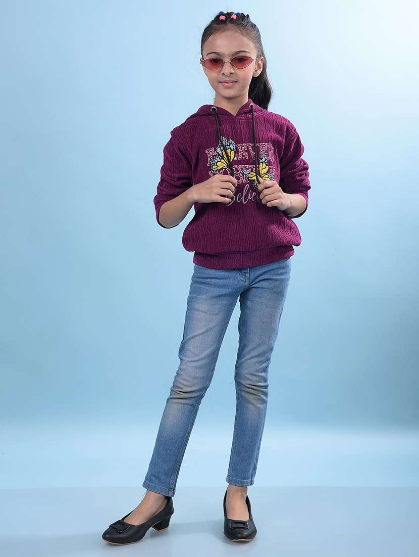girls self design hooded neck sweater - 21688435 - Standard Image - 4