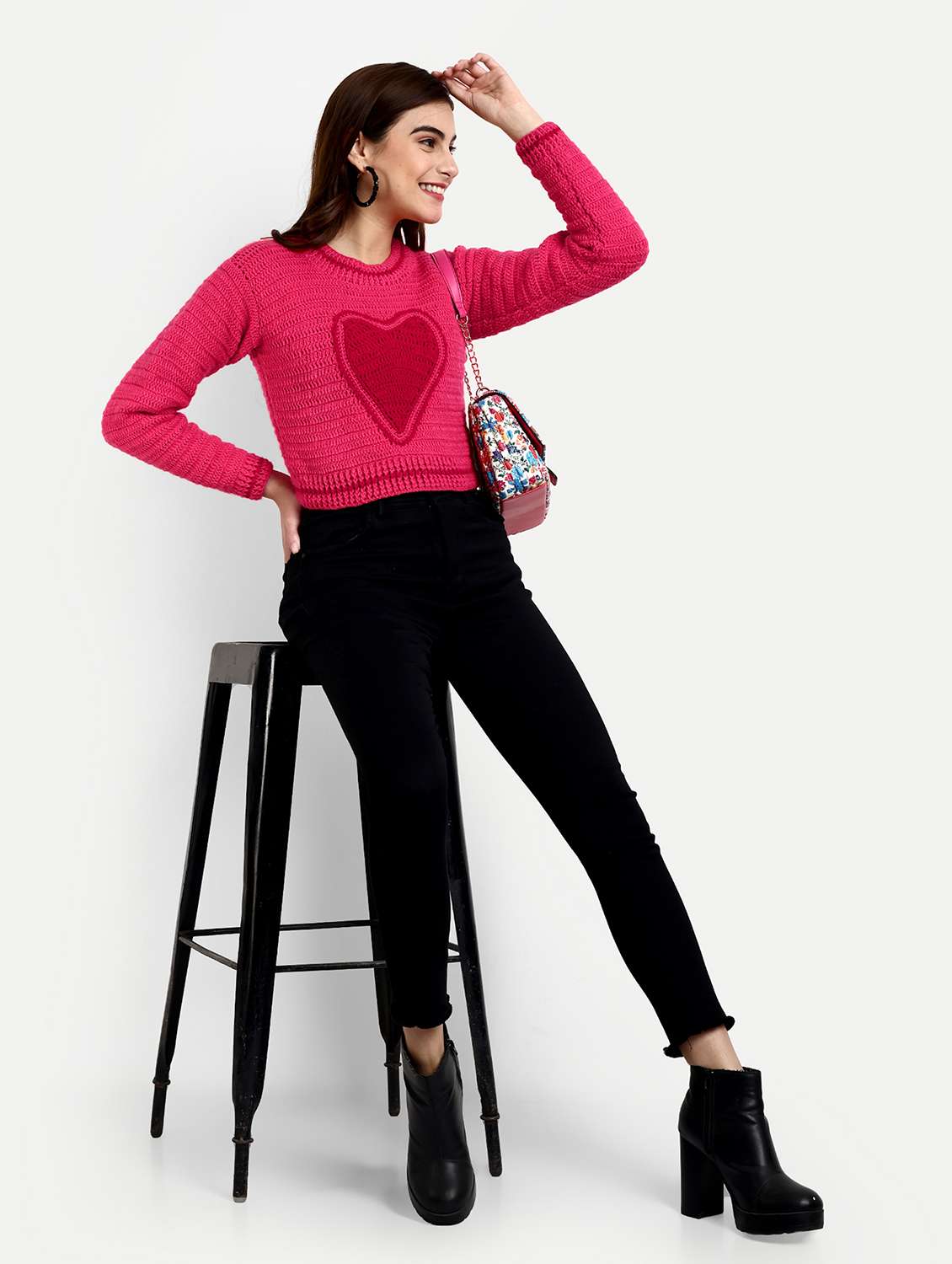 women round neck long sleeve pullover - 21688469 - Standard Image - 4