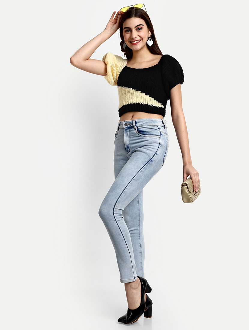 women color block winter wear crop top - 21688473 -  Standard Image - 4