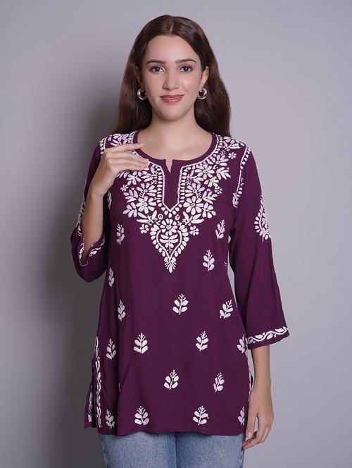 women three quarter sleeve straight chikankari kurti - 21688767 - Standard Image - 0