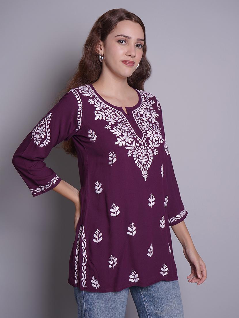 women three quarter sleeve straight chikankari kurti - 21688767 - Standard Image - 1