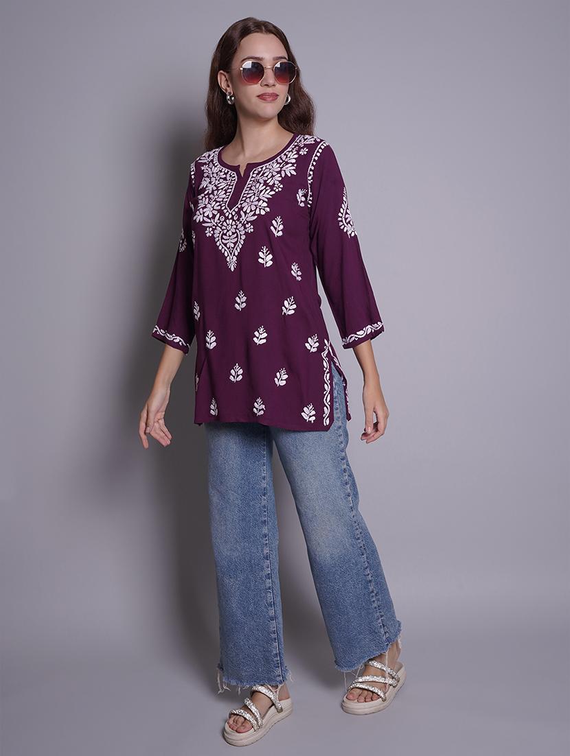 women three quarter sleeve straight chikankari kurti - 21688767 - Standard Image - 4