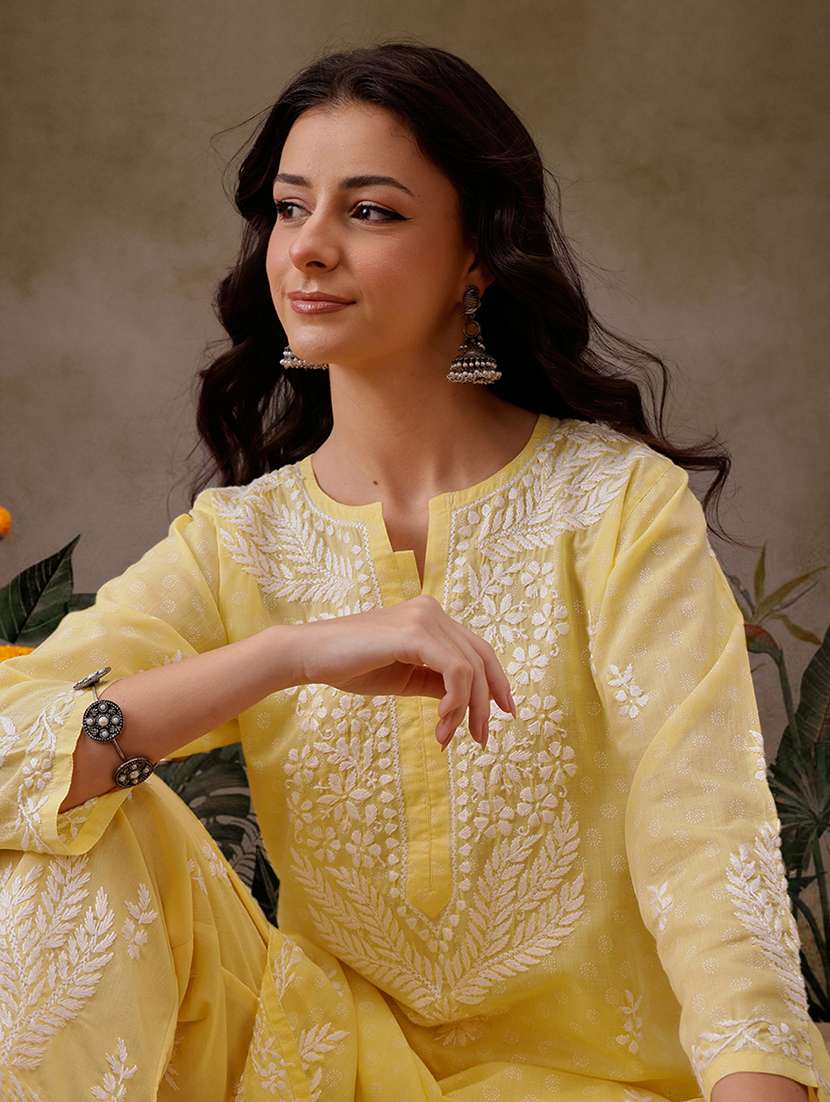 women solid with work notch neck kurta set - 21689692 -  Standard Image - 4