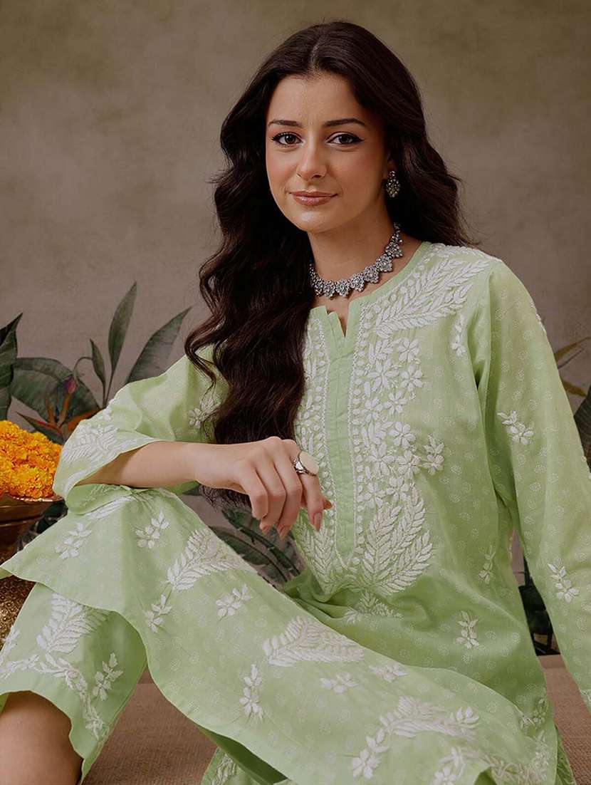 women solid with work notch neck kurta set - 21689693 -  Standard Image - 4