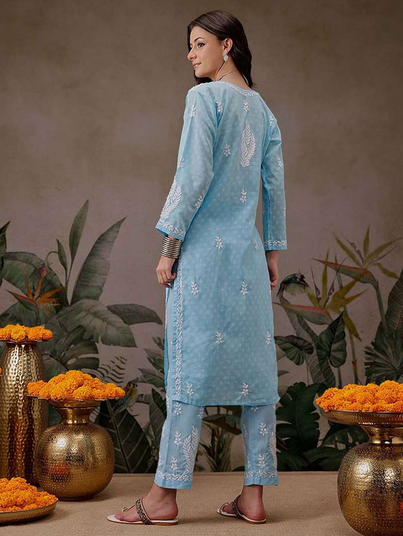 women solid with work notch neck kurta set - 21689696 -  Standard Image - 4