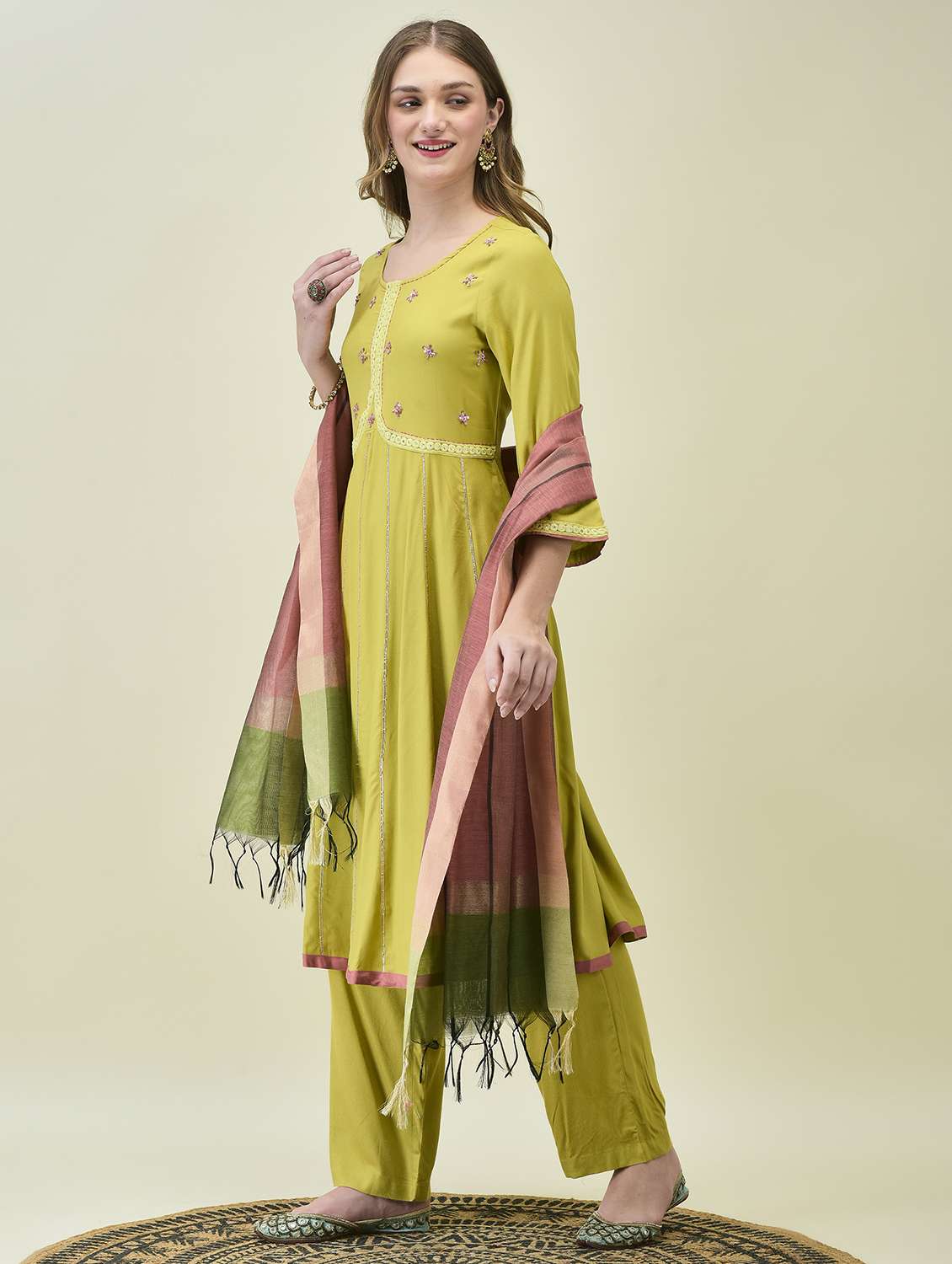 women three quarter sleeve kurta pant with dupatta set - 21689739 -  Standard Image - 1