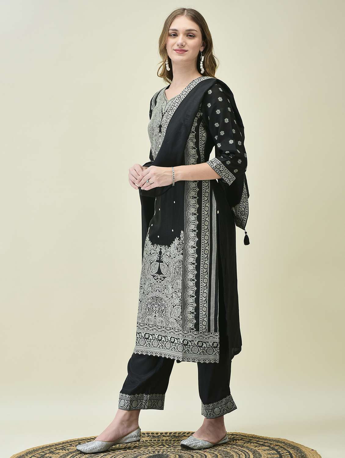 women three quarter sleeve kurta pant with dupatta set - 21689741 -  Standard Image - 1