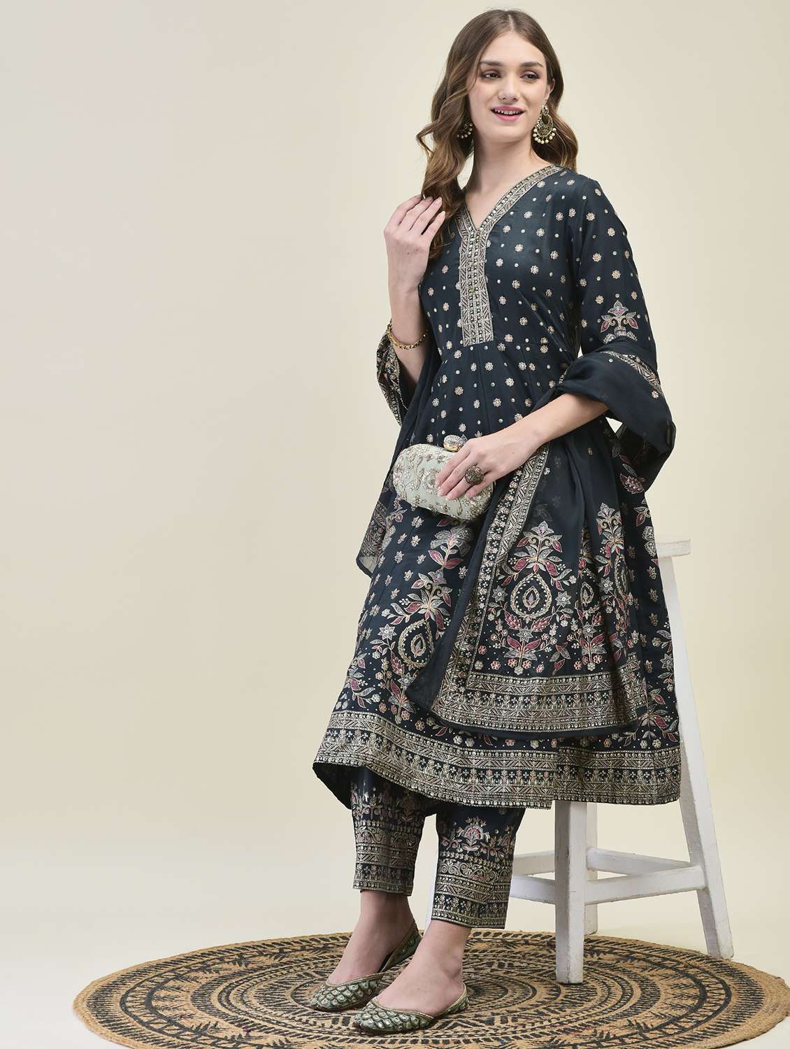 women three quarter sleeve kurta pant with dupatta set - 21689752 -  Standard Image - 4