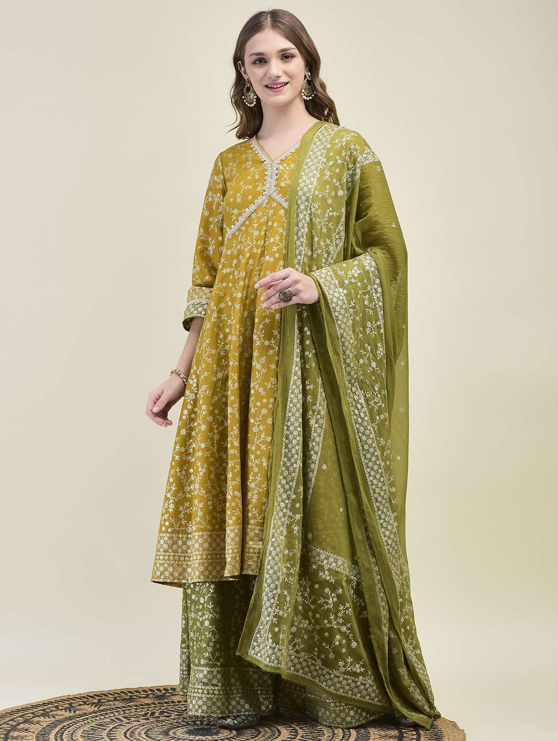 women floral v neck kurta palazzo set with dupatta