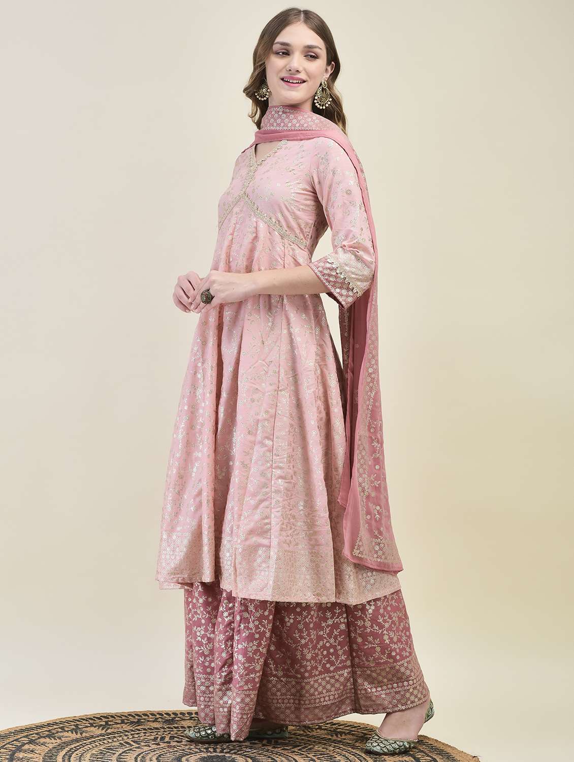 women self design kurta palazzo set with dupatta - 21689755 -  Standard Image - 1