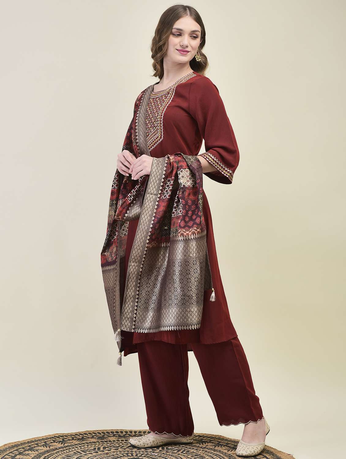 women three quarter sleeve kurta pant with dupatta set - 21689757 - Standard Image - 1