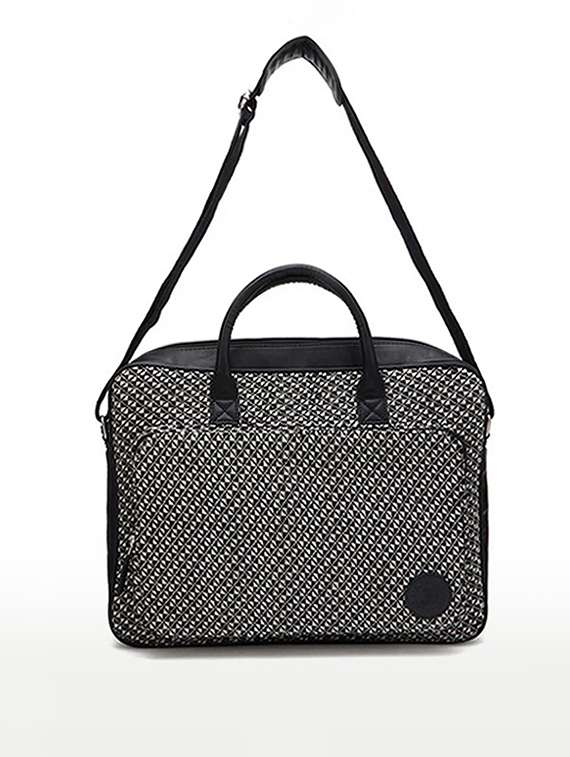 men black printed adjustable strap laptopbag