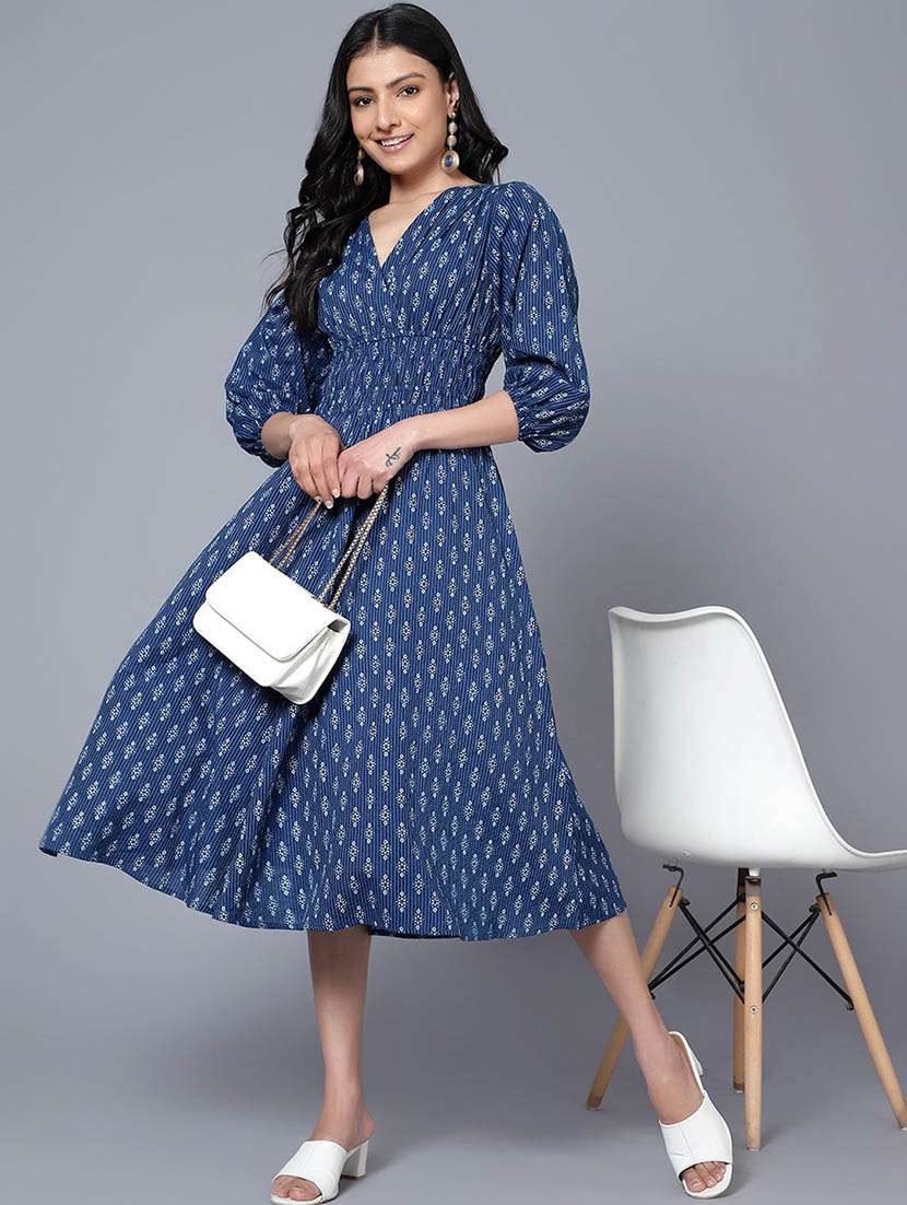women printed v neck fit & flare dress
