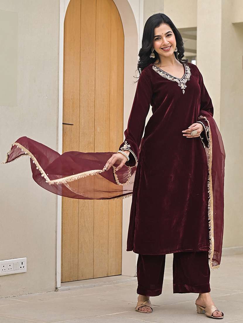 women long sleeve embroidered winter wear suit set - 21691032 -  Standard Image - 1