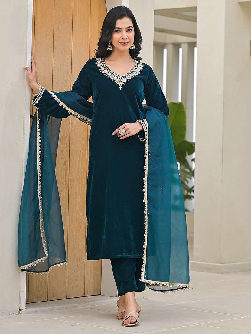 women long sleeve embroidered winter wear kurta pant with dupatta set - 21691034 - Standard Image - 1