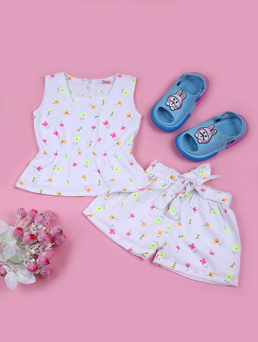 girls round neck printed top & shorts set