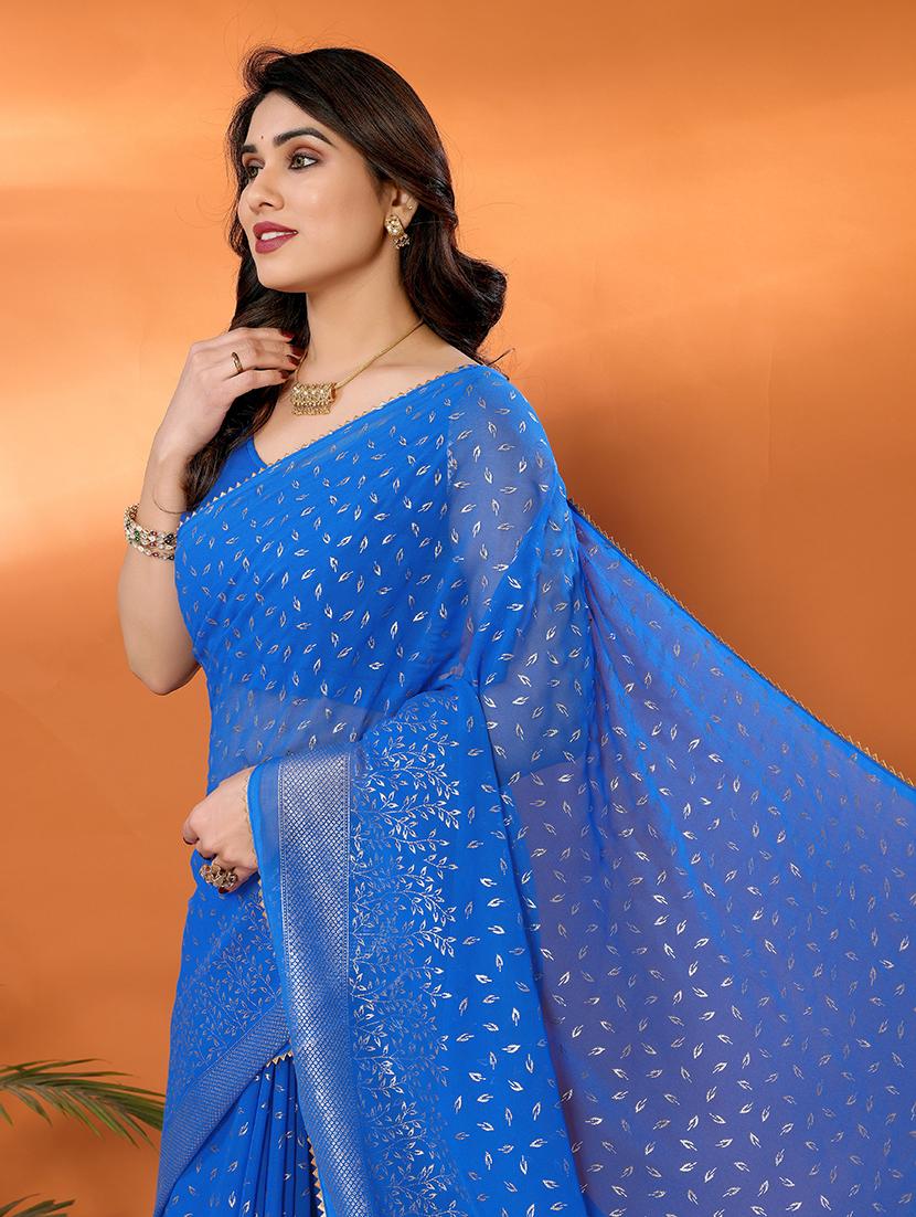 women foil printed saree with blouse - 21691816 - Standard Image - 4