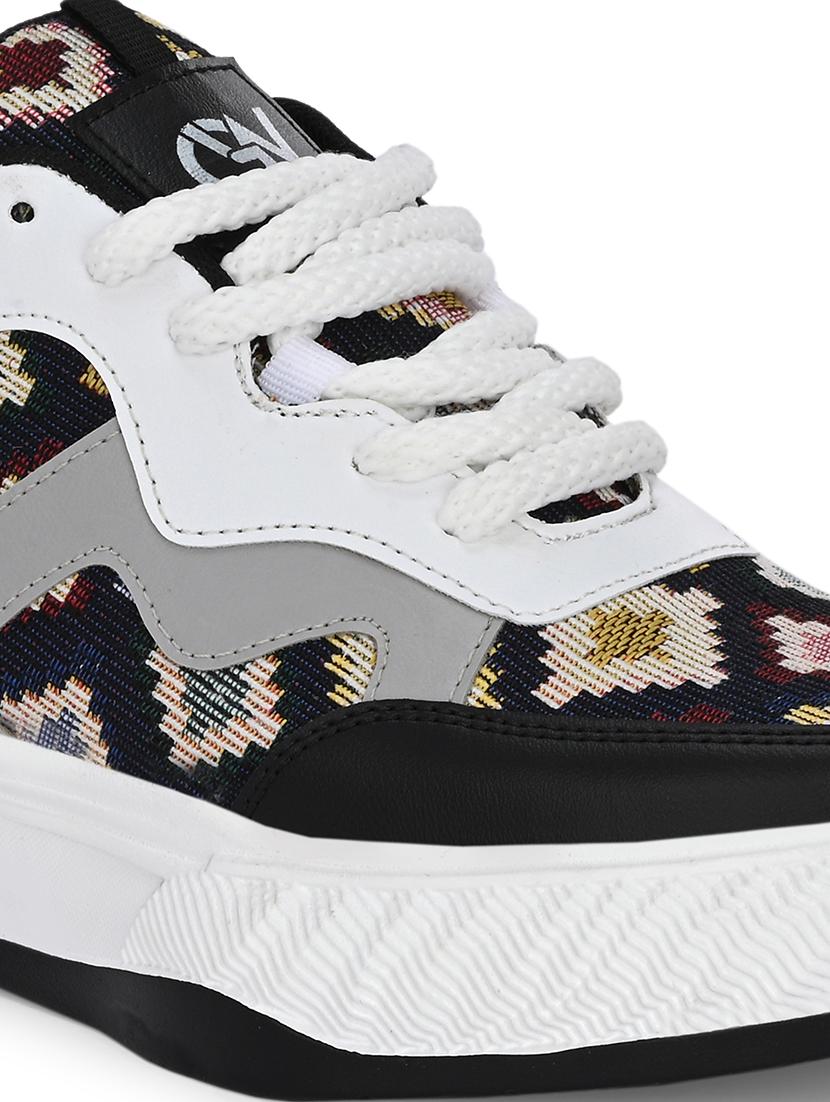 men self design lace up sneaker - 21692119 - Standard Image - 4