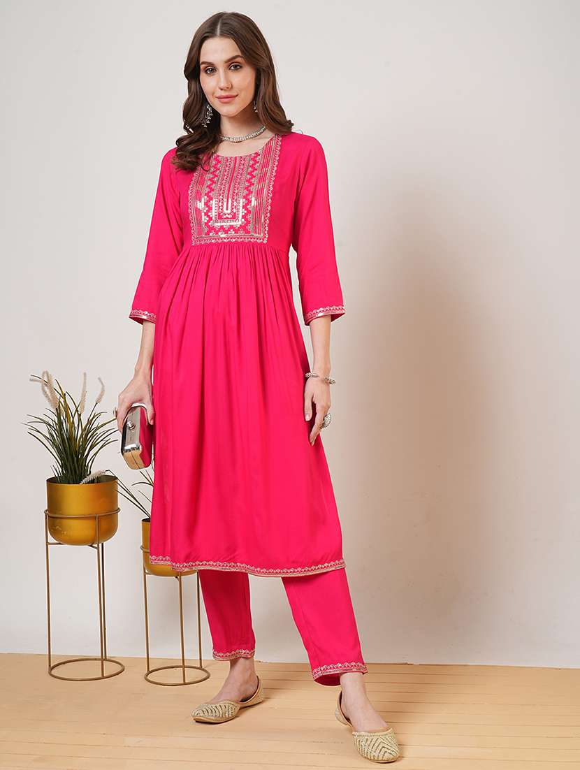 women pink three quarter sleeve kurta pant set