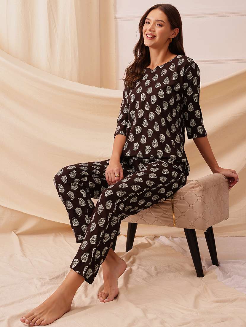 women printed three quarter sleeve nightwear set - 21692351 - Standard Image - 4