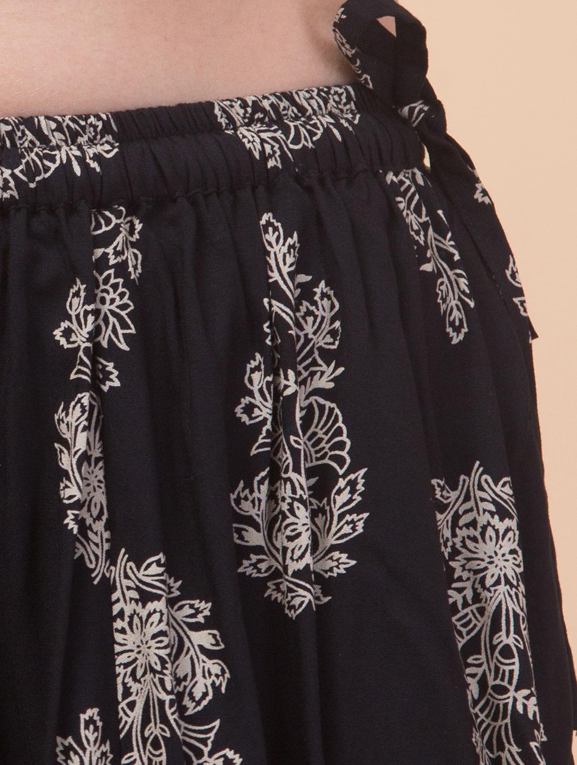 women printed mid rise flared skirt - 21692634 - Standard Image - 4