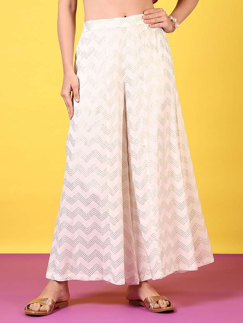 women printed flared palazzo - 21692710 -  Zoom Image - 0